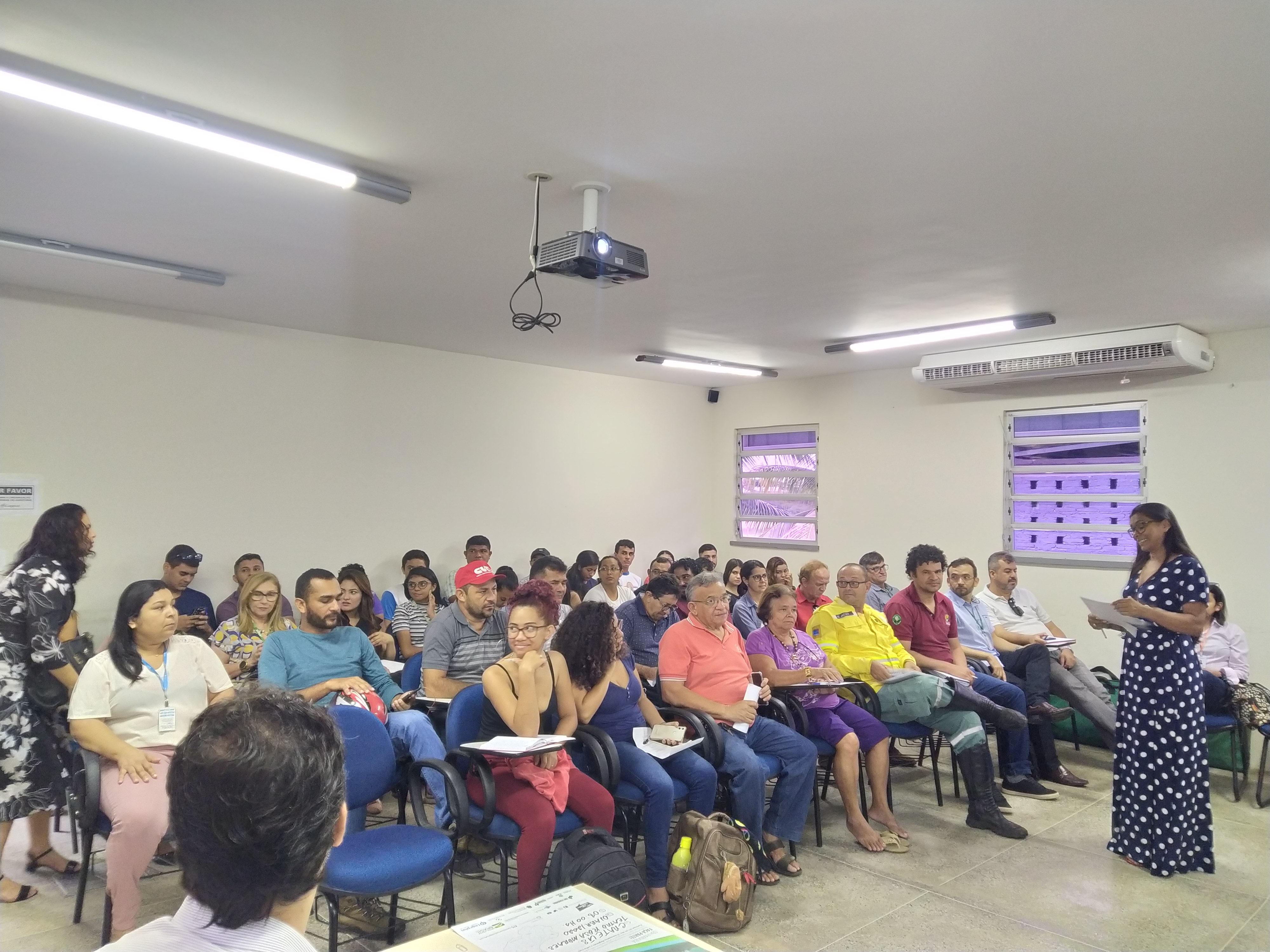 Comitê dos Sertões de Crateús recebe alunos do curso de Geografia durante 26ª reunião ordinária do colegiado