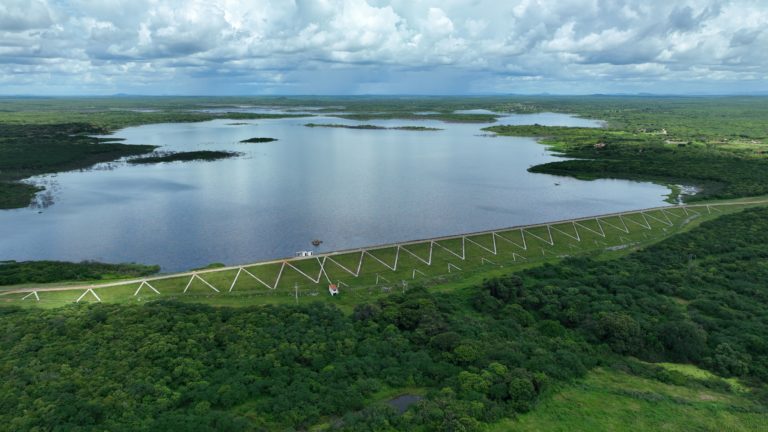 Comissão Gestora do Açude Carnaubal discute operações 2023.2 do reservatório e da Barragem do Batalhão