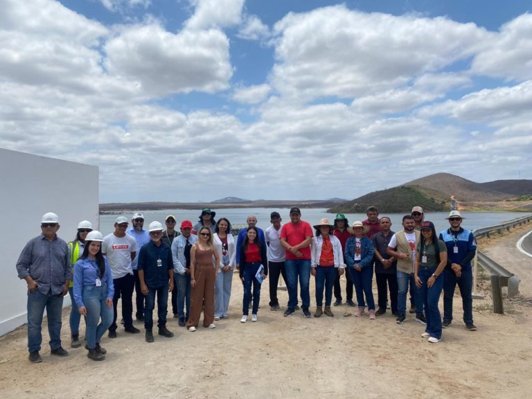 Comitê dos Sertões de Crateús realiza visita técnica ao Sistema Adutor Banabuiú/Sertão Central